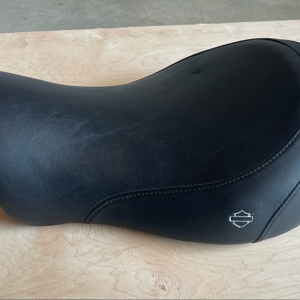 Sportster seat